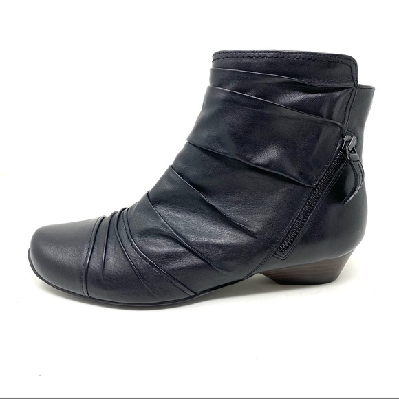 Ziera - Women's Corban Ankle Boots
